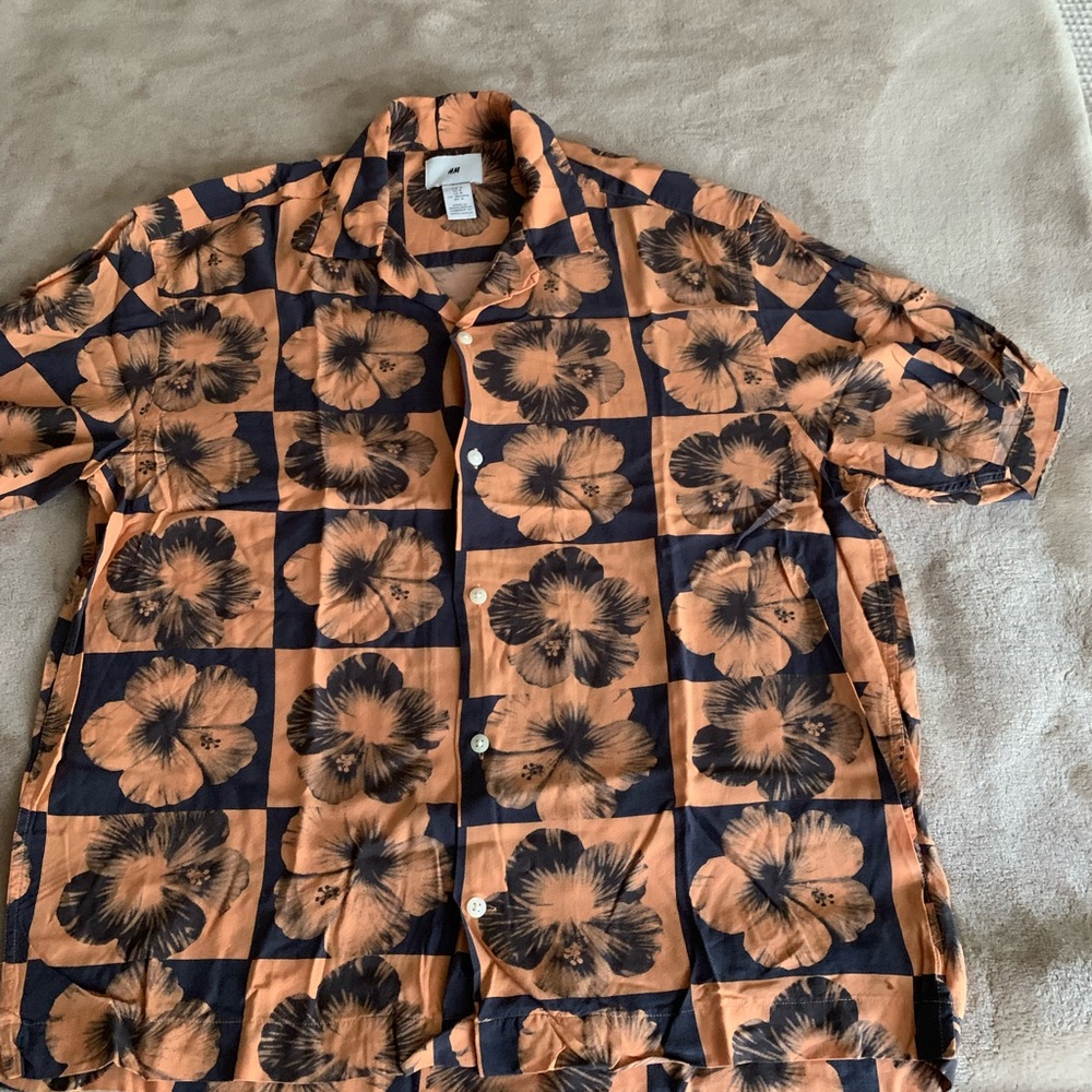 👕 camisa  para hombre H&M talla M estampado floral